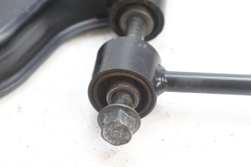 photo de ENGINE MOUNT YAMAHA X-MAX XMAX 125 (2010 - 2013) - Distinctive features