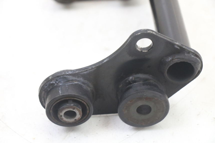 photo de ENGINE MOUNT YAMAHA FZS FAZER 600 (2001 - 2003) - Surface and material condition