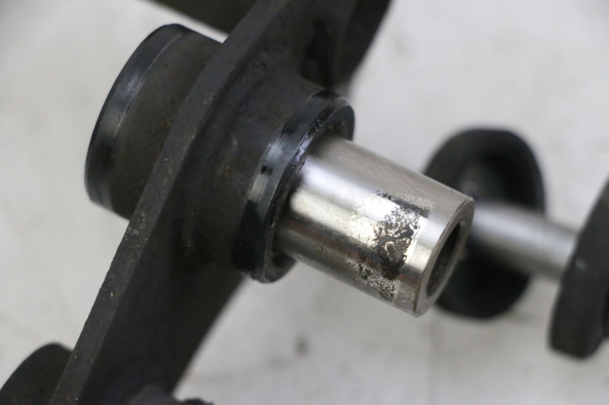 photo de ENGINE MOUNT YAMAHA FZS FAZER 600 (2001 - 2003) - Alternative perspective