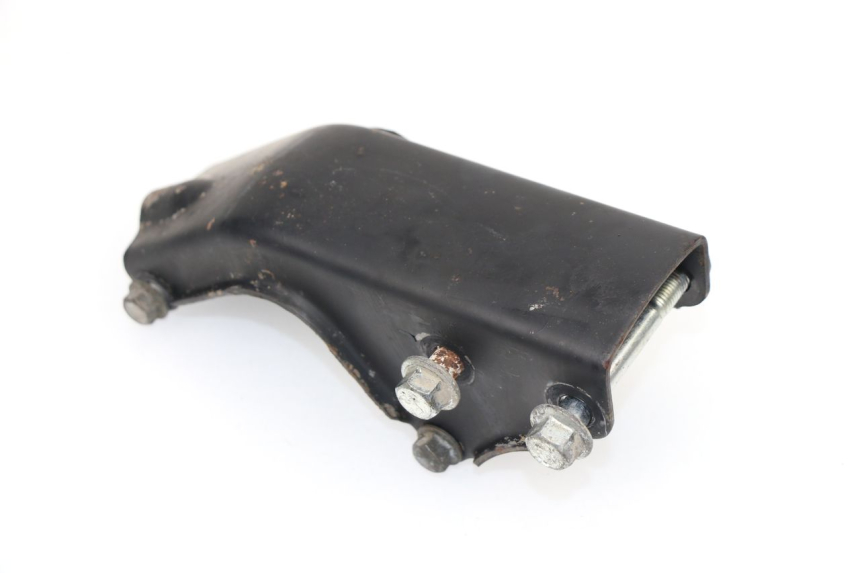 photo de ENGINE MOUNT YAMAHA YBR CUSTOM 125 (2008 - 2010) - Technical close-up