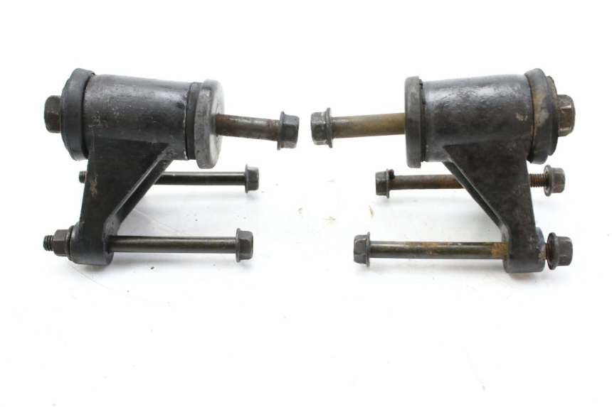 photo de ENGINE MOUNT KAWASAKI ZEPHYR 1100 ( - 1995) - Zoom on usage condition