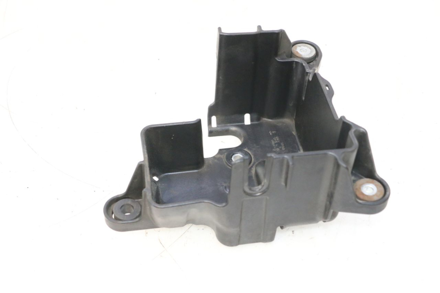 photo de ABS PUMP BRACKET PIAGGIO MP3 500 (2016 - 2018) - Technical close-up