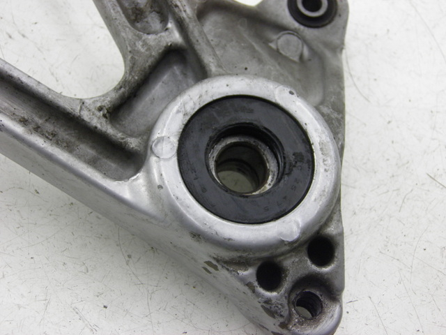 photo de EXHAUST MOUNT HONDA SH 125 (2003 - 2004) - Alternative perspective