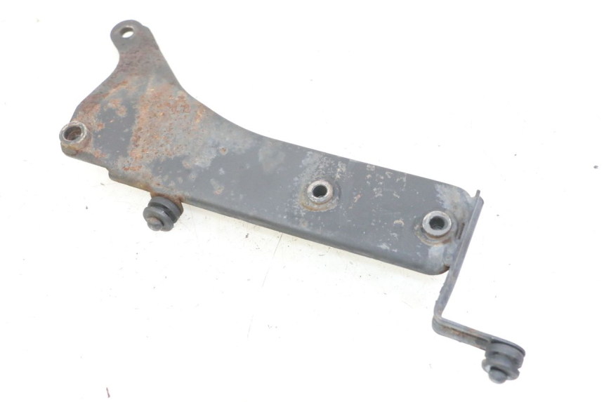 photo de EXHAUST MOUNT DAELIM BESBI 125 (2007 - 2008) - Component detail