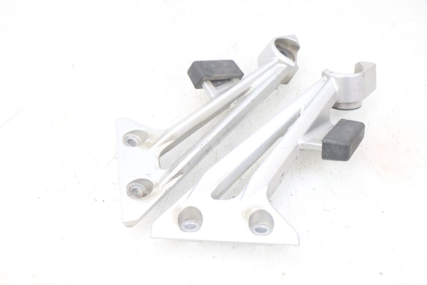 photo de EXHAUST MOUNT YAMAHA FJR ABS 1300 (2006 - 2012) - Fixing points details