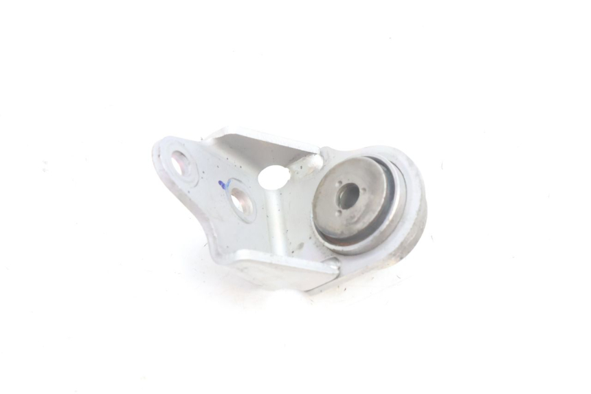 photo de EXHAUST MOUNT YAMAHA FZ8 800 (2010 - 2016) - Technical close-up