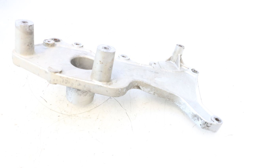 photo de EXHAUST MOUNT SYM GTS EVO 125 (2009 - 2013) - Component detail