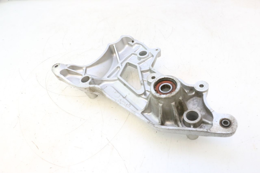 photo de EXHAUST MOUNT KYMCO MOVIE S 125 (2009 - 2018) - Alternative perspective
