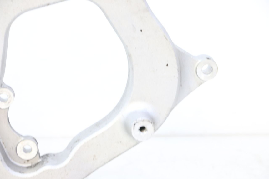 photo de EXHAUST MOUNT PIAGGIO MP3 HPE 310 (2024 - 2025) - Surface and material condition