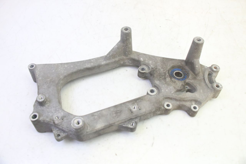 photo de EXHAUST MOUNT PIAGGIO MP3 HPE 350 (2018 - 2020) - Zoom on usage condition