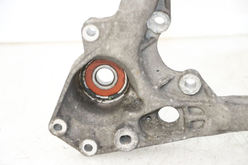 photo de EXHAUST MOUNT PIAGGIO MP3 LT 300 (2010 - 2016) - Zoom on usage condition