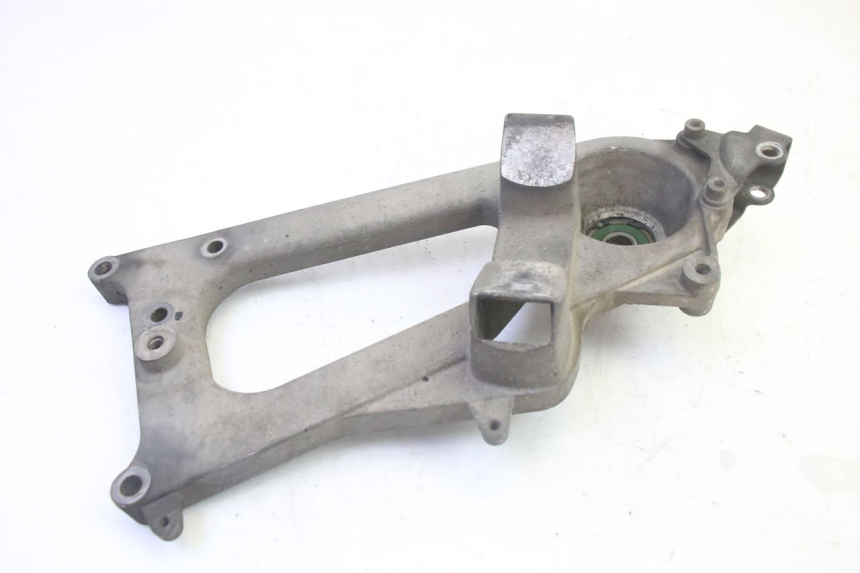 photo de EXHAUST MOUNT PIAGGIO MP3 500 (2011 - 2015) - Zoom on usage condition