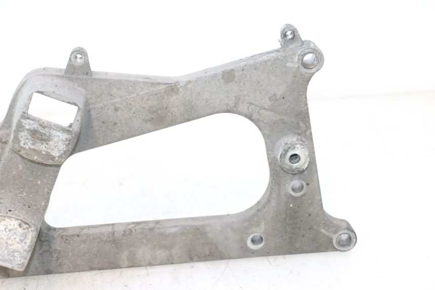 photo de EXHAUST MOUNT PIAGGIO MP3 500 (2016 - 2018) - Fixing points details