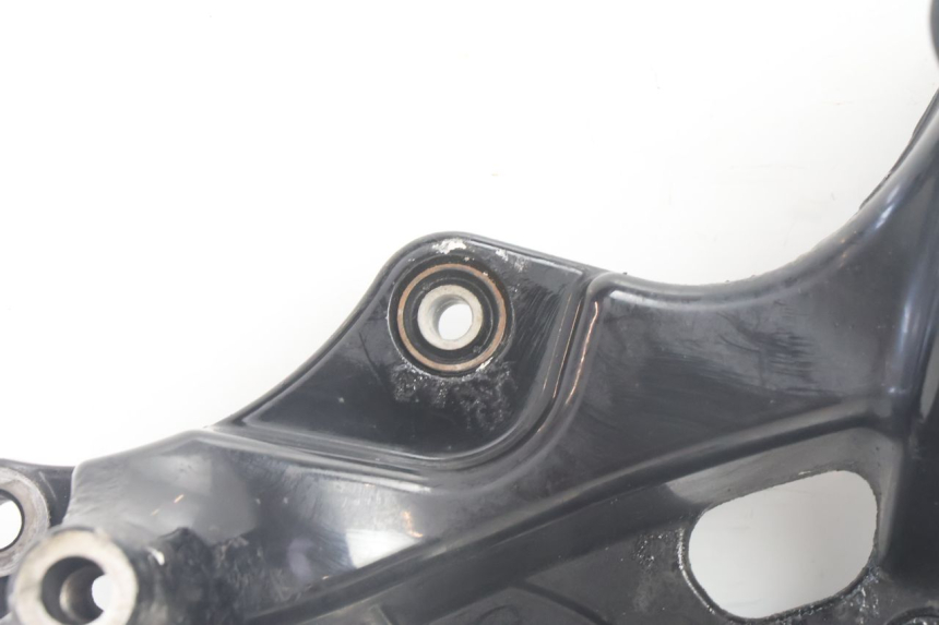 photo de EXHAUST MOUNT YAMAHA N-MAX NMAX 125 (2021 - 2024) - Zoom on usage condition