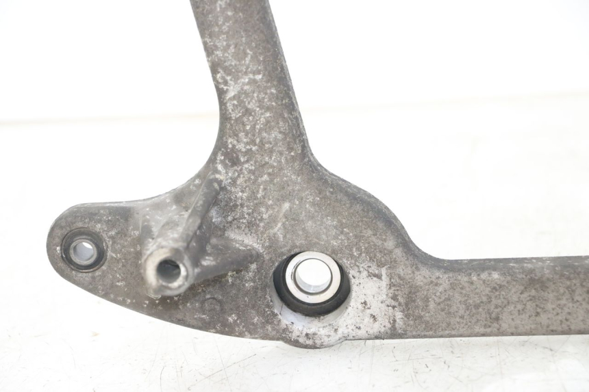 photo de POT SUPPORT PEUGEOT SATELIS 125 (2010 - 2012) - Zoom on usage condition