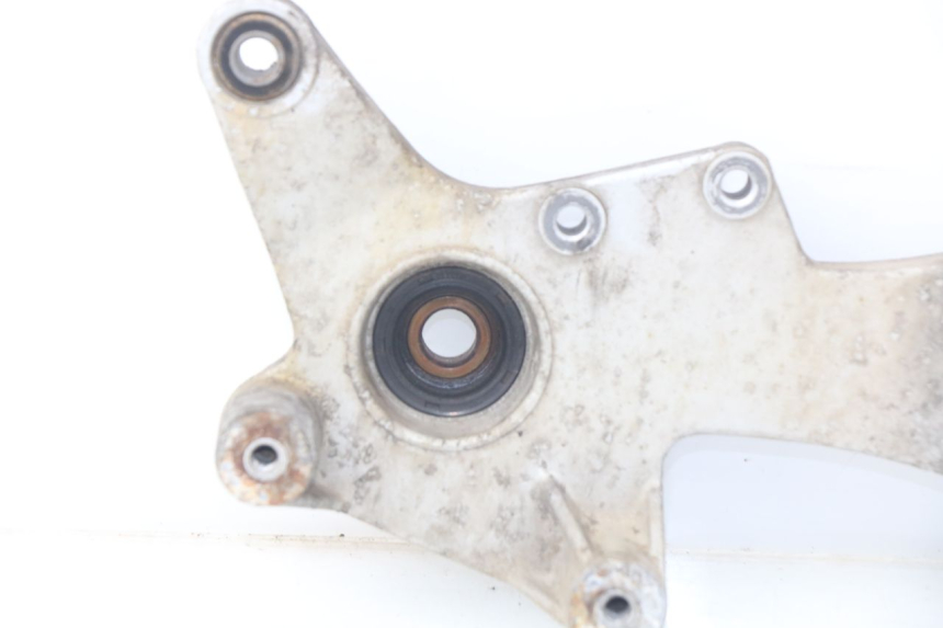 photo de EXHAUST MOUNT DAELIM S2 125 (2006 - 2007) - Alternative perspective