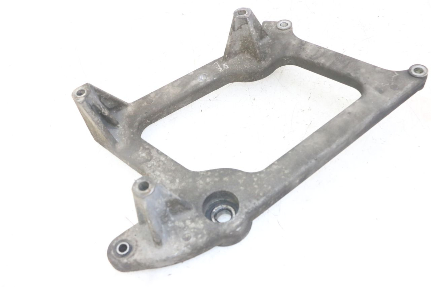 photo de EXHAUST MOUNT PEUGEOT SATELIS 125 (2013 - 2018) - Component detail