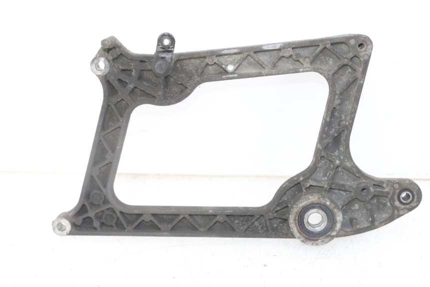 photo de EXHAUST MOUNT PEUGEOT SATELIS 125 (2013 - 2018) - Alternative perspective