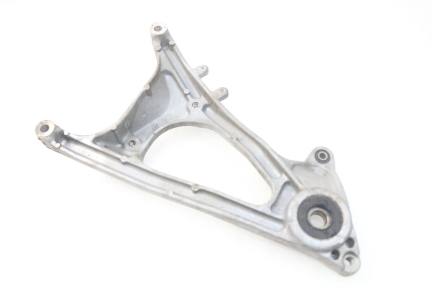 photo de EXHAUST MOUNT HONDA SES DYLAN 125 (2002 - 2006) - Component detail