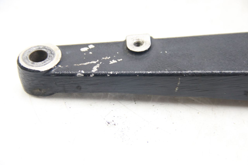 photo de POT SUPPORT SUZUKI SIXTEEN 125 (2008 - 2010) - Distinctive features