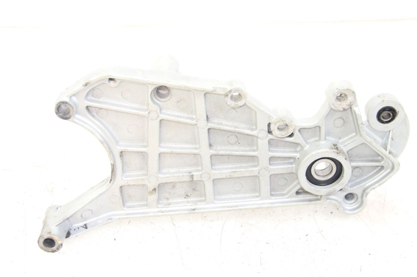 photo de EXHAUST MOUNT RAZZO STEED 125 (2012 - 2018) - Zoom on usage condition