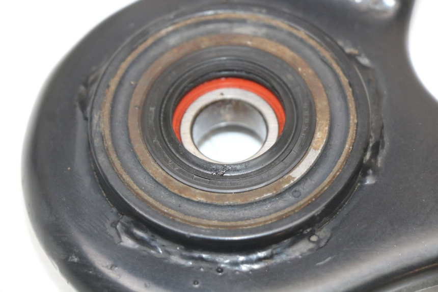 photo de EXHAUST MOUNT KYMCO SUPER 8 4T 50 (2021 - 2024) - Technical close-up