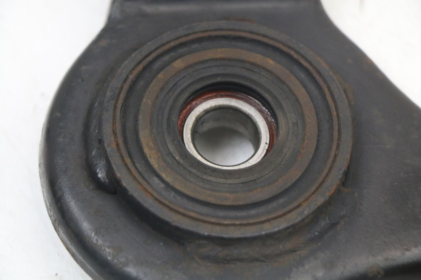 photo de EXHAUST MOUNT KYMCO SUPER 8 125 (2008 - 2015) - Alternative perspective