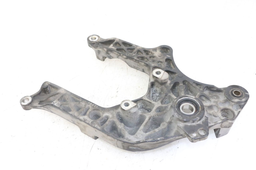 photo de EXHAUST MOUNT SUZUKI BURGMAN 125 (2018 - 2021) - Component detail