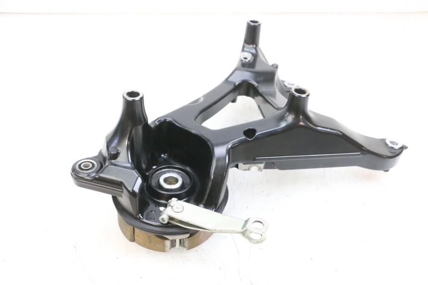 photo de EXHAUST MOUNT YAMAHA TRICITY 300 (2020 - 2024) - Product overview