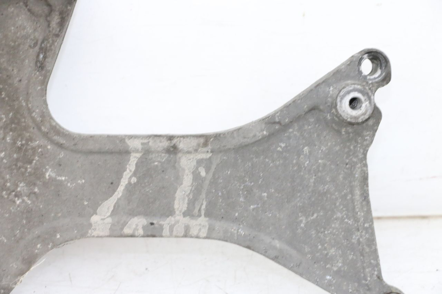 photo de POT SUPPORT PIAGGIO VESPA GTS SUPER IE 125 (2009 - 2016) - Technical close-up