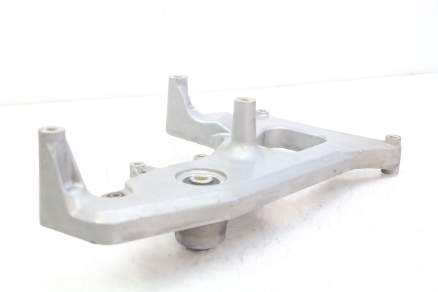 photo de EXHAUST MOUNT YAMAHA X-CITY XCITY 125 (2007 - 2013) - Component detail