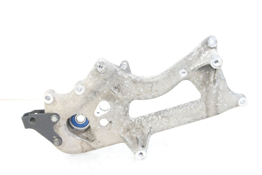 photo de EXHAUST MOUNT PIAGGIO X10 125 (2012 - 2017) - Main view