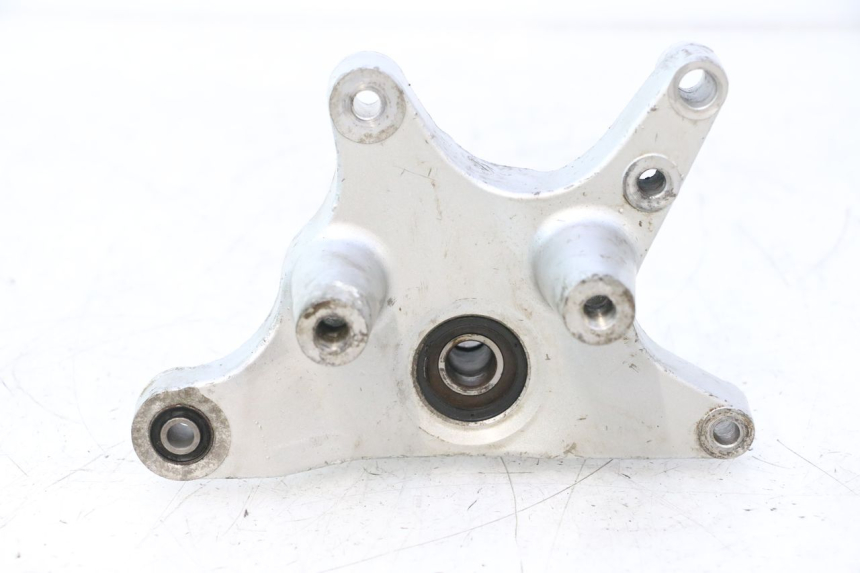 photo de POT SUPPORT YAMAHA YP MAJESTY 125 (2002 - 2006) - Fixing points details
