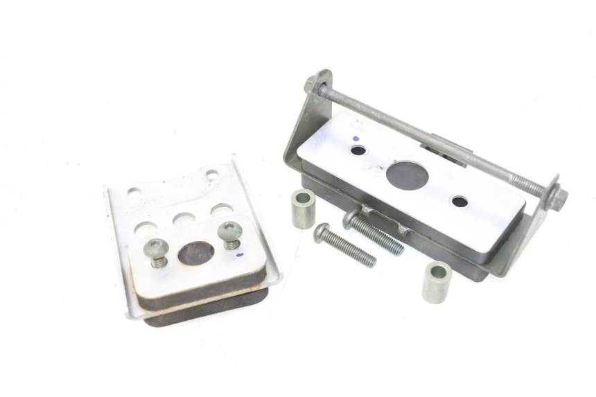 photo de FUEL TANK MOUNT YAMAHA FJR 1300 (2001 - 2005) - Main view