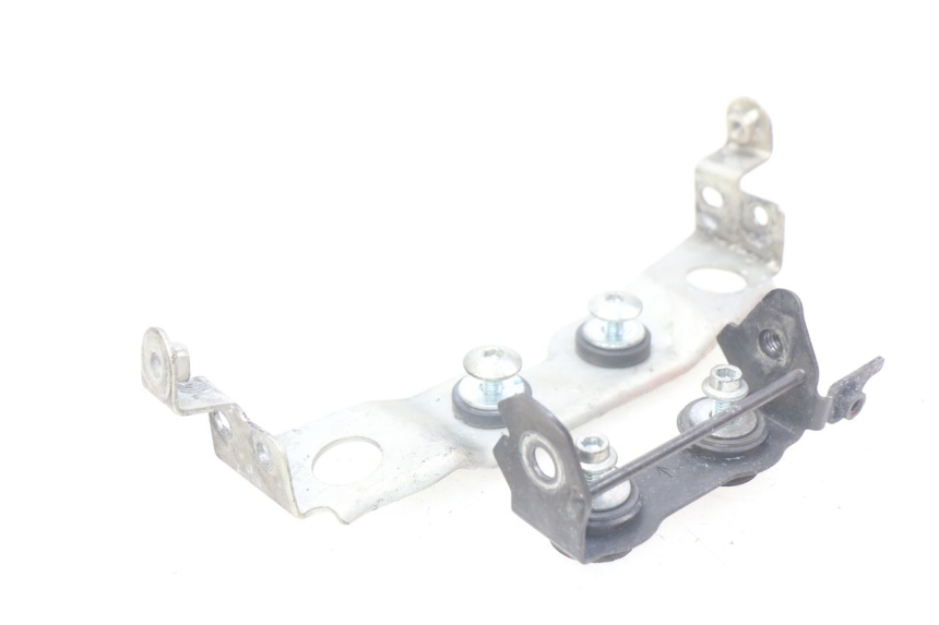photo de TANK BRACKET YAMAHA MT-07 MT07 ABS 700 (2014 - 2017) - Zoom on usage condition