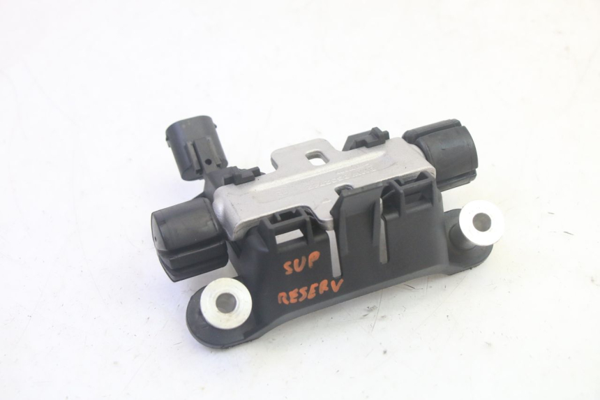 photo de FUEL TANK MOUNT BMW R GS 1250 (2021 - 2024) - Zoom on usage condition