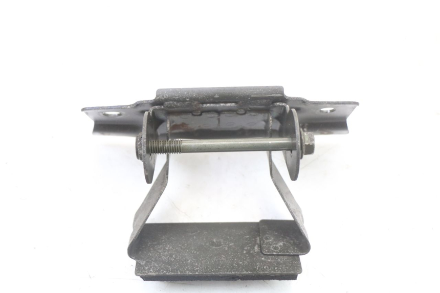 photo de FUEL TANK MOUNT SUZUKI SV S 650 (1999 - 2002) - Fixing points details