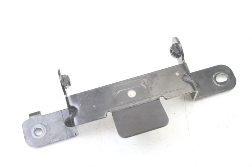 photo de FUEL TANK MOUNT YAMAHA TRACER 7 700 (2020 - 2024) - Technical close-up