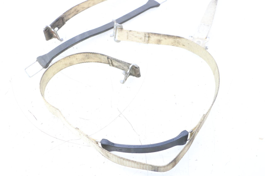 photo de FUEL TANK MOUNT YAMAHA WAVE RUNNER GP R 1200 (2000 - 2003) - Zoom on usage condition