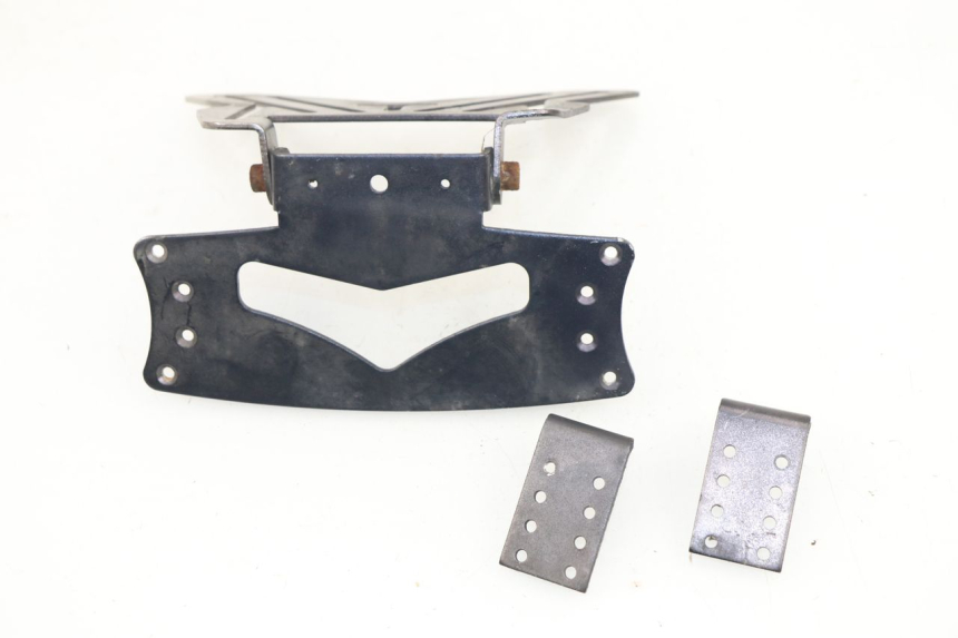 photo de NUMBER PLATE MOUNT SUZUKI GSR 750 (2011 - 2017) - Alternative perspective