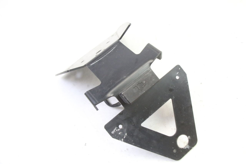 photo de NUMBER PLATE MOUNT SUZUKI GSR 750 (2011 - 2017) - Main view