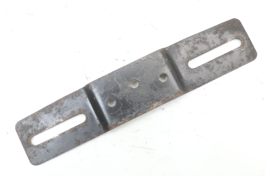 photo de NUMBER PLATE MOUNT SUZUKI GSX E 250 (1982 - 1983) - Main view