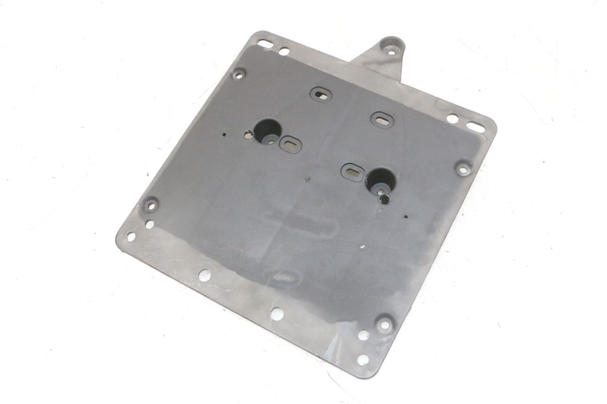 photo de NUMBER PLATE MOUNT PIAGGIO IE MP3 YOURBAN 300 (2011 - 2016) - Main view