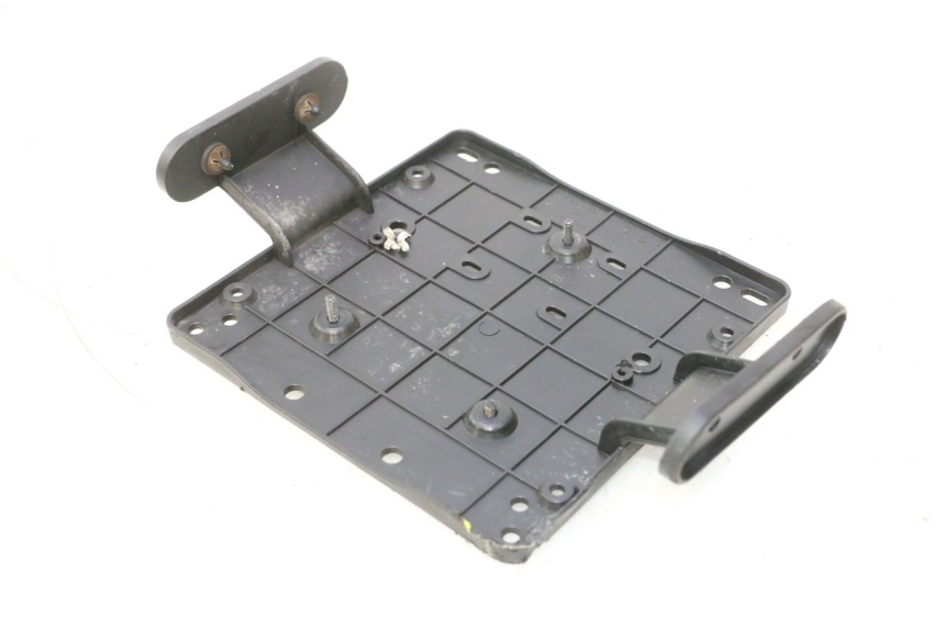 photo de NUMBER PLATE MOUNT PIAGGIO MP3 HPE 530 (2022 - 2026) - Component detail