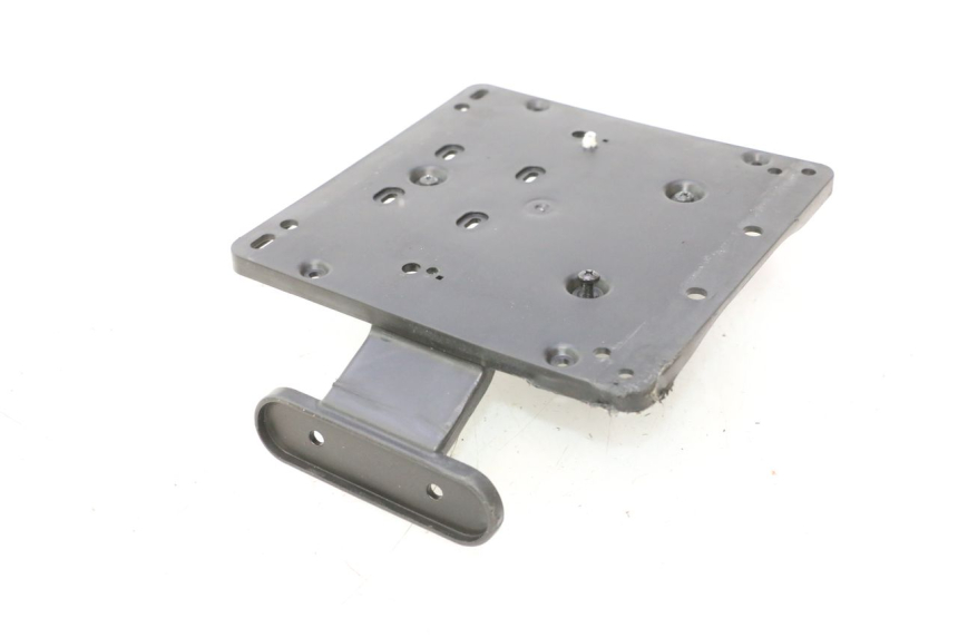 photo de NUMBER PLATE MOUNT PIAGGIO MP3 HPE 530 (2022 - 2026) - Product overview
