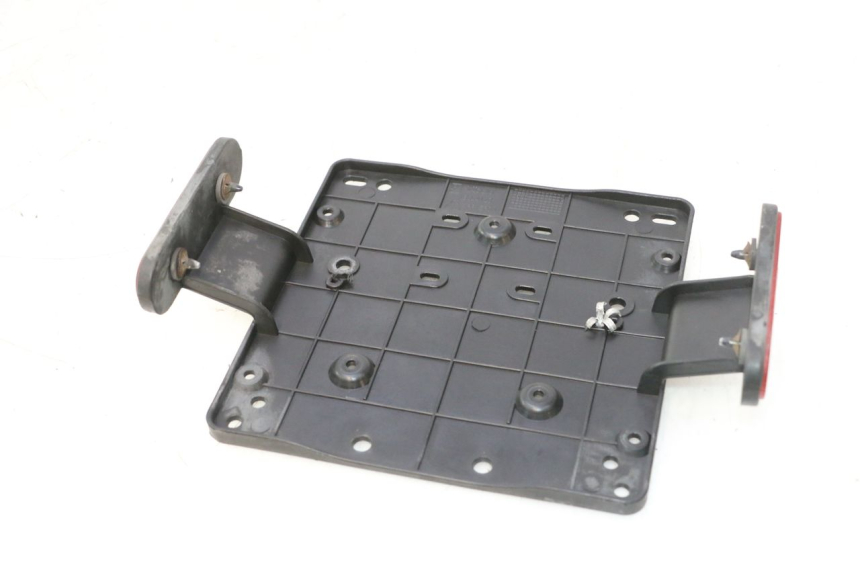 photo de NUMBER PLATE MOUNT PIAGGIO MP3 500 (2016 - 2018) - Component detail