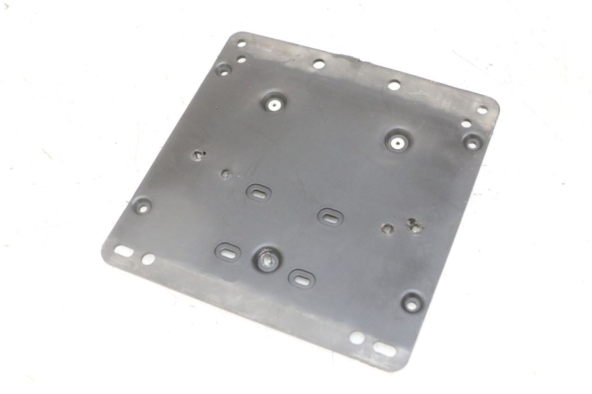 photo de NUMBER PLATE MOUNT GILERA NEXUS 125 (2009 - 2013) - Main view