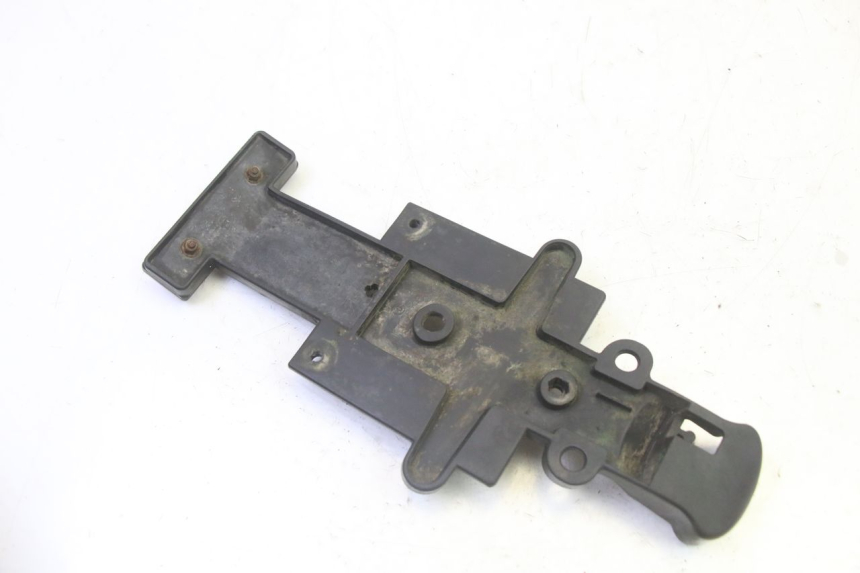 photo de NUMBER PLATE MOUNT APRILIA SR R 2T LC 50 (2018 - 2021) - Zoom on usage condition