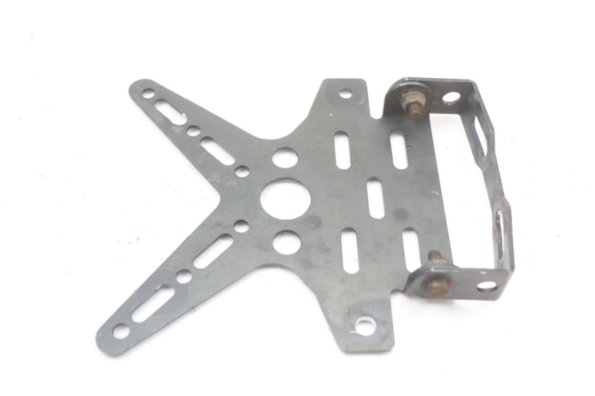 photo de NUMBER PLATE MOUNT SUZUKI SV S 650 (1999 - 2002) - Fixing points details