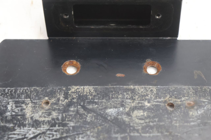 photo de NUMBER PLATE MOUNT BOOM TRIKE FUN 500 (2004 - 2010) - Component detail